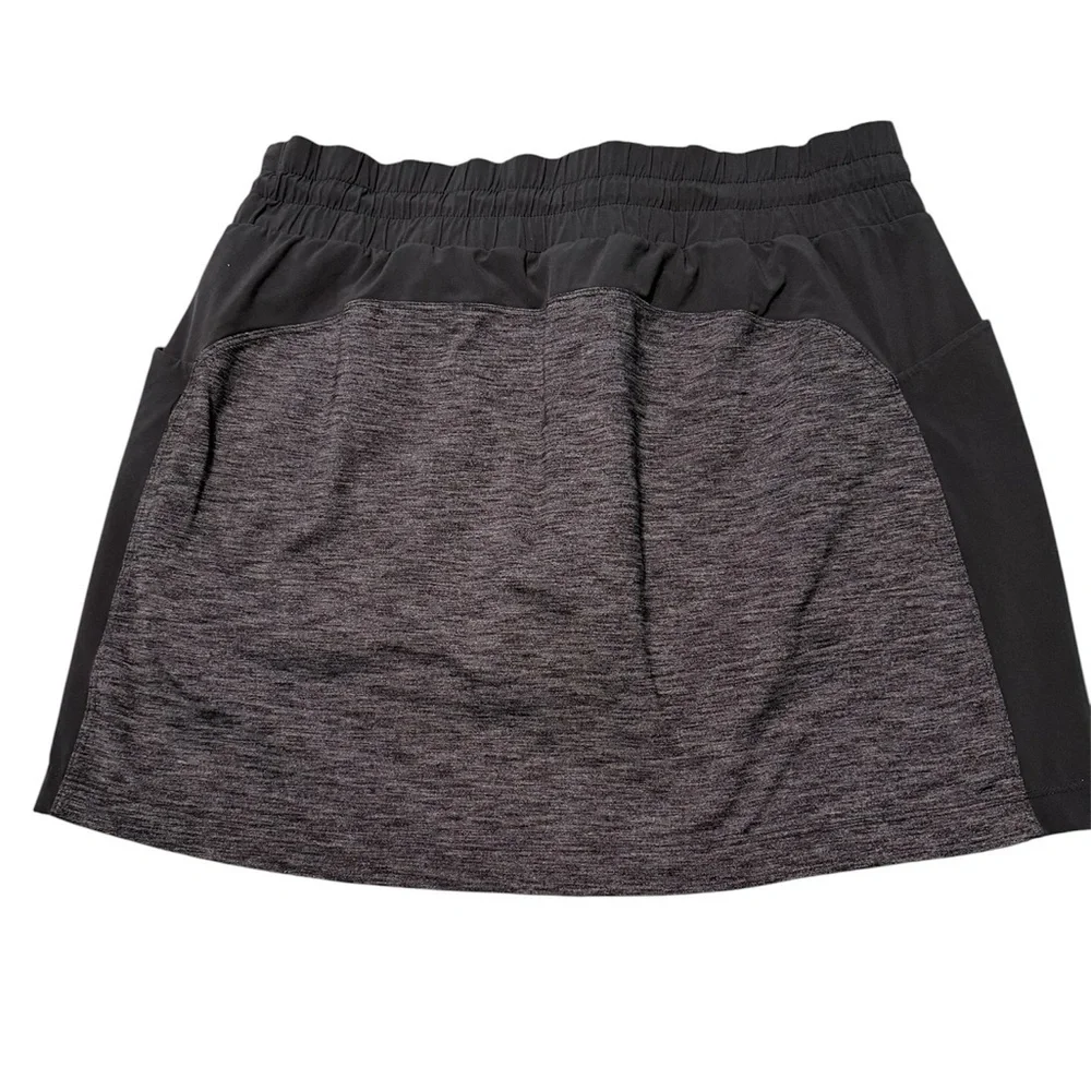 Athleta Gray Skorts with Elastic Waistband - Picture 6 of 8